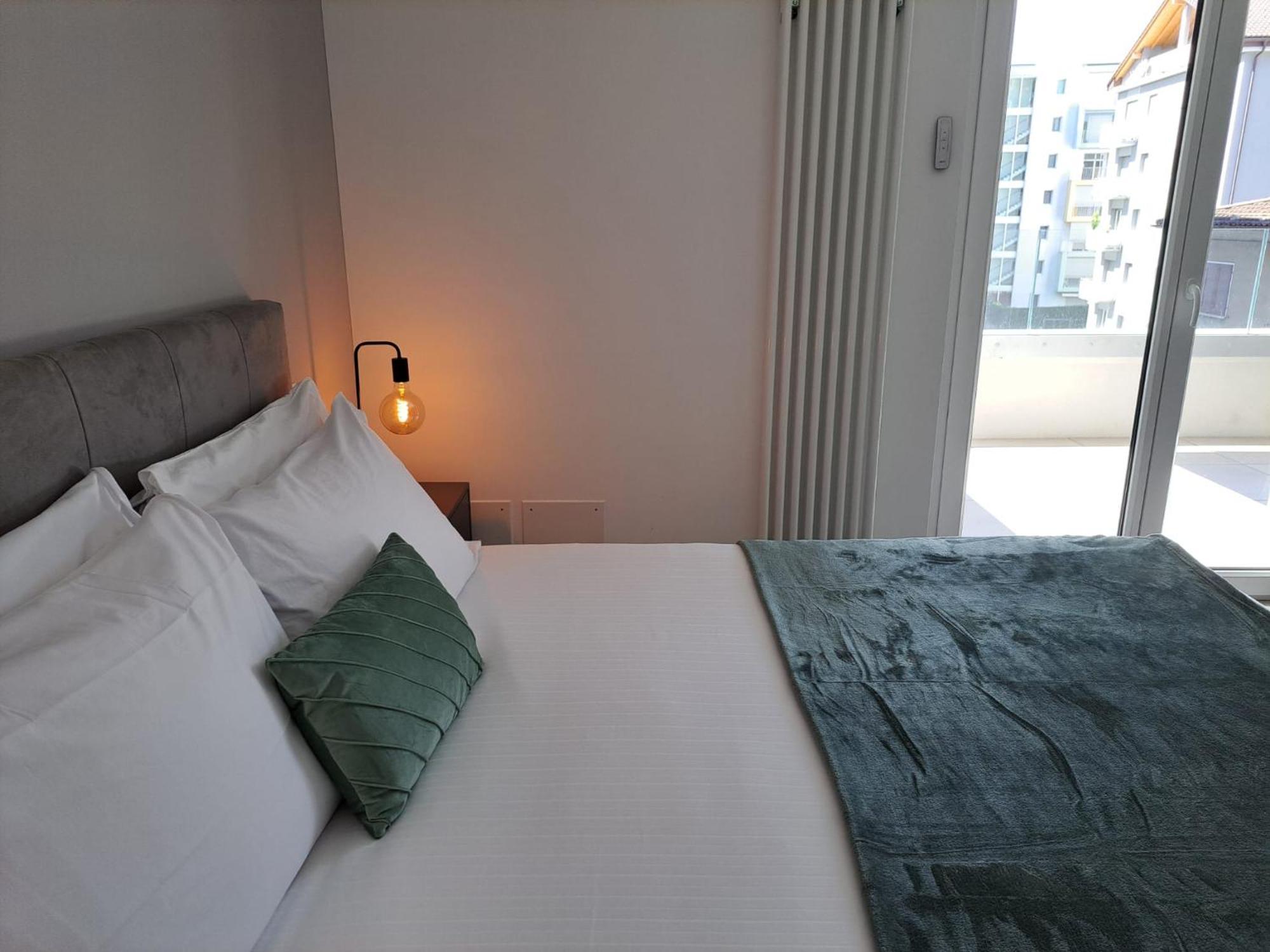 Urban Residence By Quokka 360 - Modern Apartments In ลูกาโน ภายนอก รูปภาพ