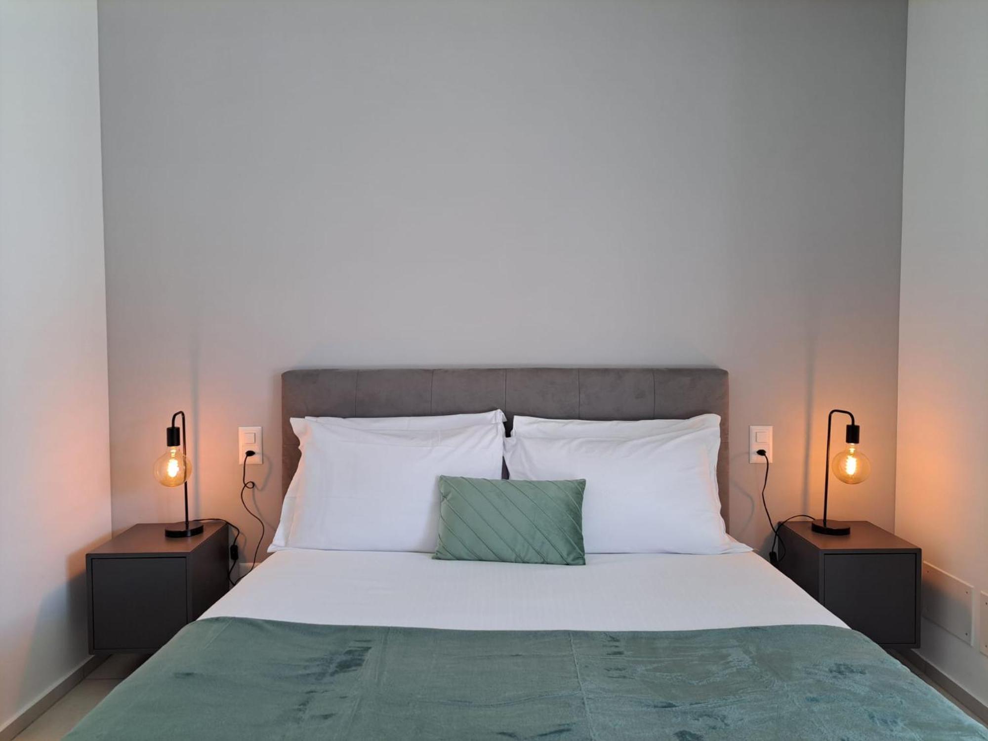 Urban Residence By Quokka 360 - Modern Apartments In ลูกาโน ภายนอก รูปภาพ