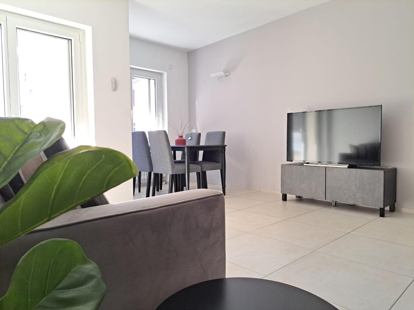 Urban Residence By Quokka 360 - Modern Apartments In ลูกาโน ภายนอก รูปภาพ