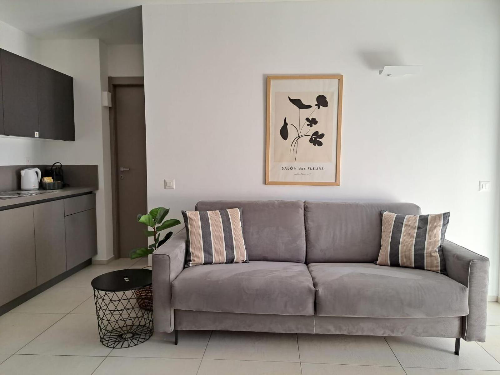 Urban Residence By Quokka 360 - Modern Apartments In ลูกาโน ภายนอก รูปภาพ