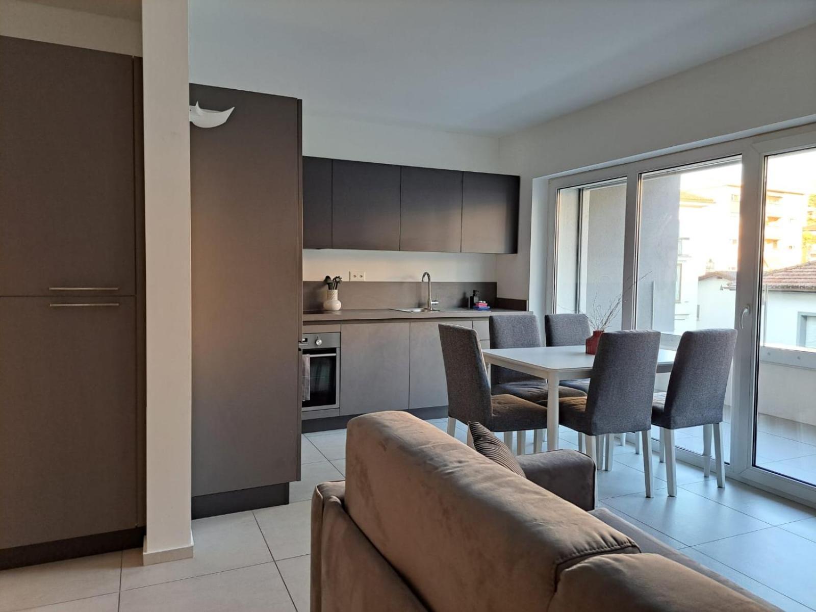 Urban Residence By Quokka 360 - Modern Apartments In ลูกาโน ภายนอก รูปภาพ
